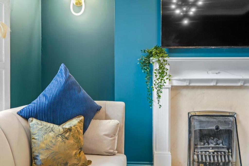 Deluxe 5 Bed In Central Whitby - Parking - Hot Tub ภายนอก รูปภาพ