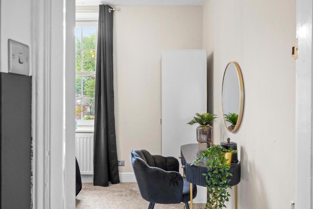 Deluxe 5 Bed In Central Whitby - Parking - Hot Tub ภายนอก รูปภาพ