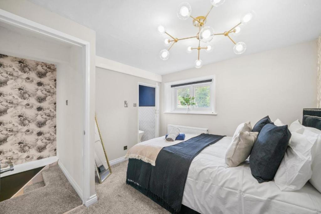 Deluxe 5 Bed In Central Whitby - Parking - Hot Tub ภายนอก รูปภาพ