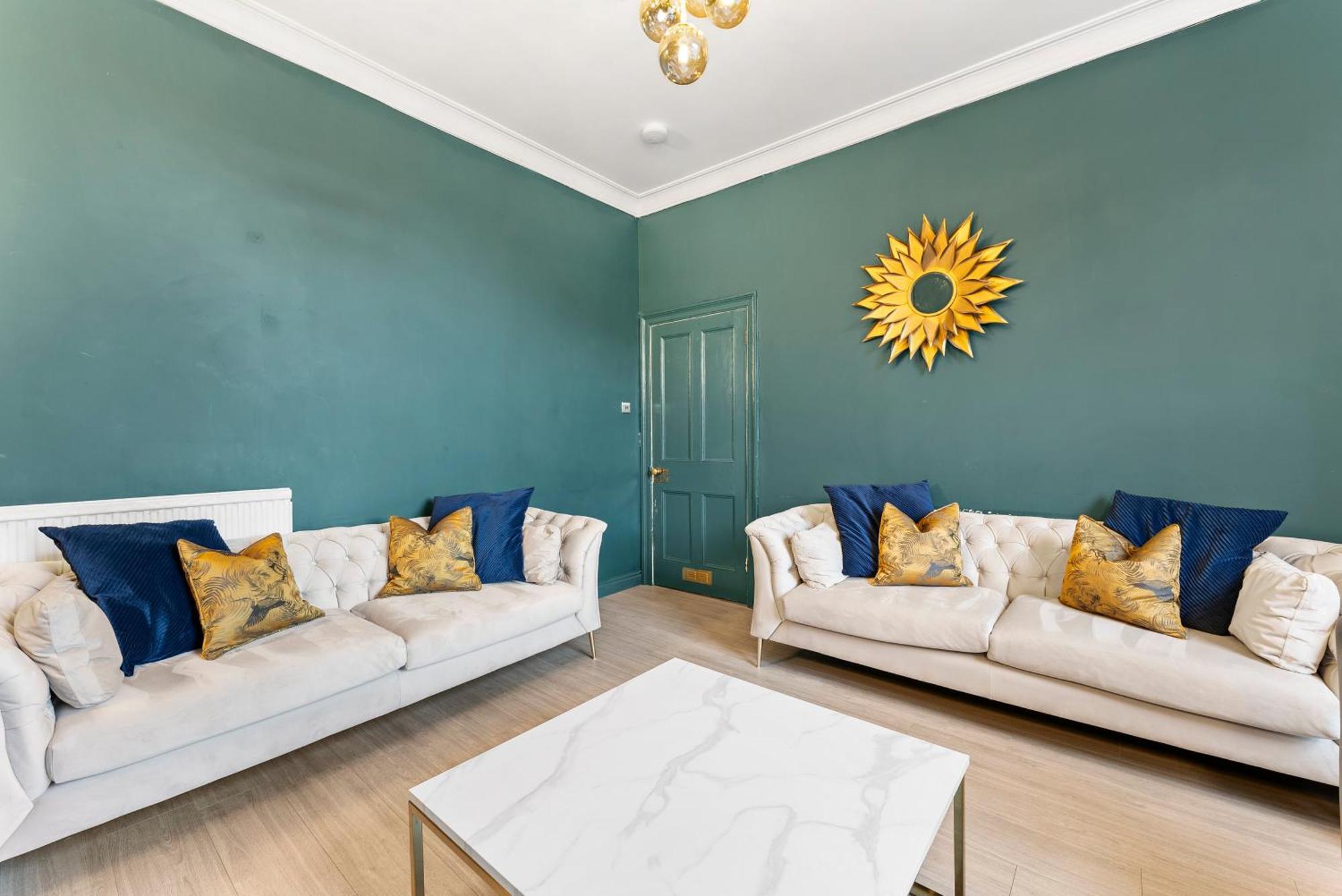 Deluxe 5 Bed In Central Whitby - Parking - Hot Tub ภายนอก รูปภาพ